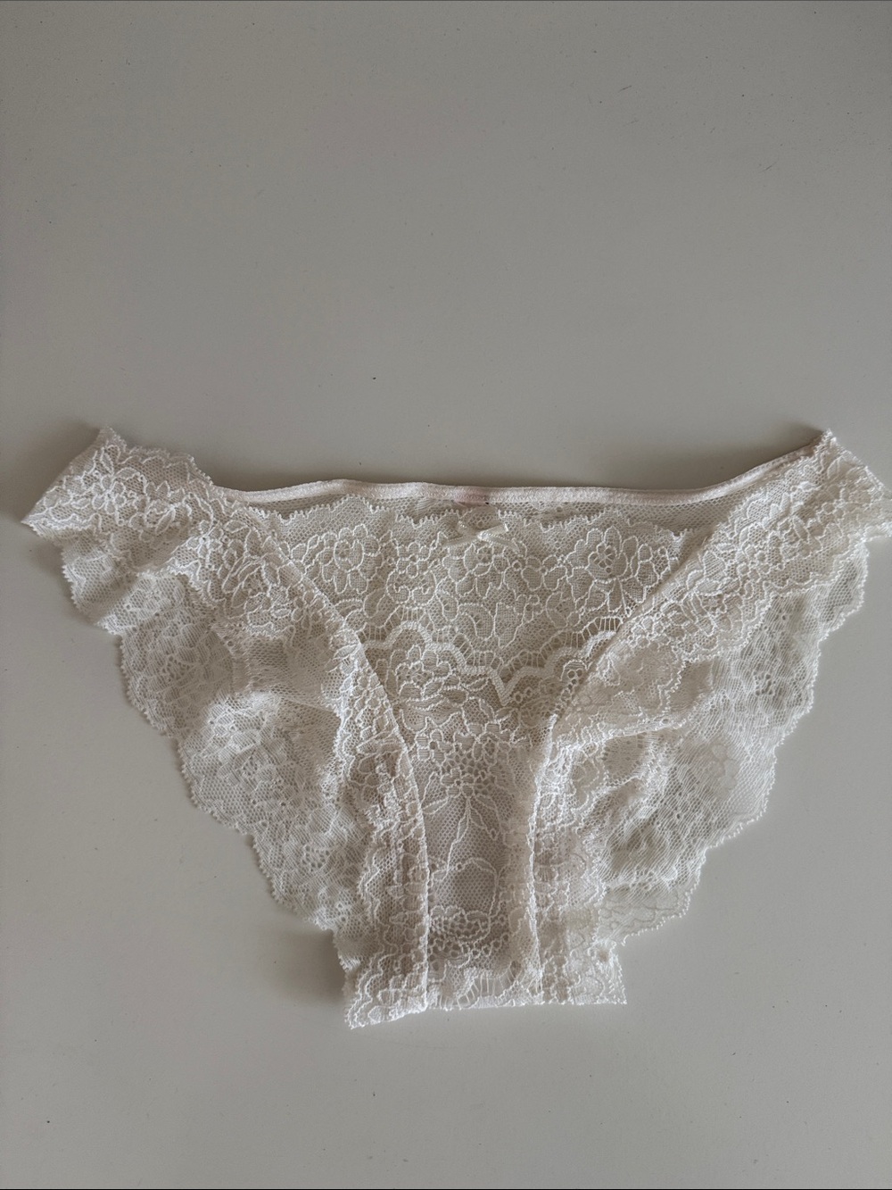 Victoria’s Secret White Lace Panty XS
